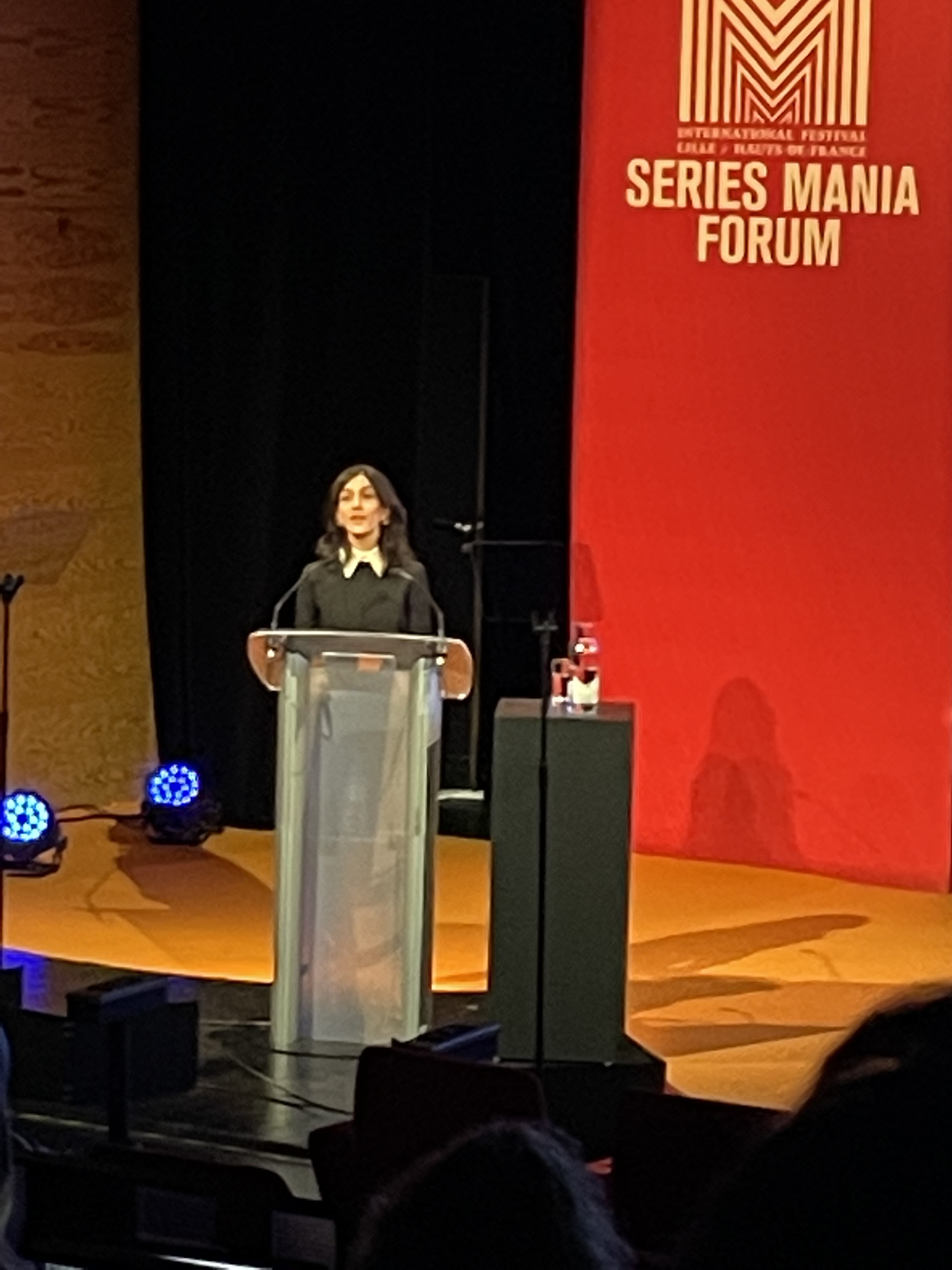 Warner Bros. Discovery : départ de la présidente EMEA, Priya Dogra ...