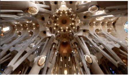 "La Sagrada Familia", diffusé à l'occasion de l'exposition "Gaudí"