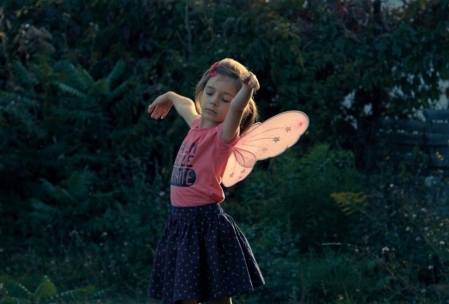 Petite Fille Sébastien Lishitz Ad Vitam